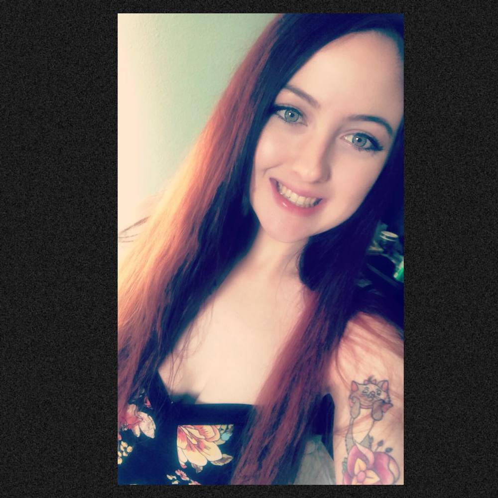 Meet your Posher, Danielle